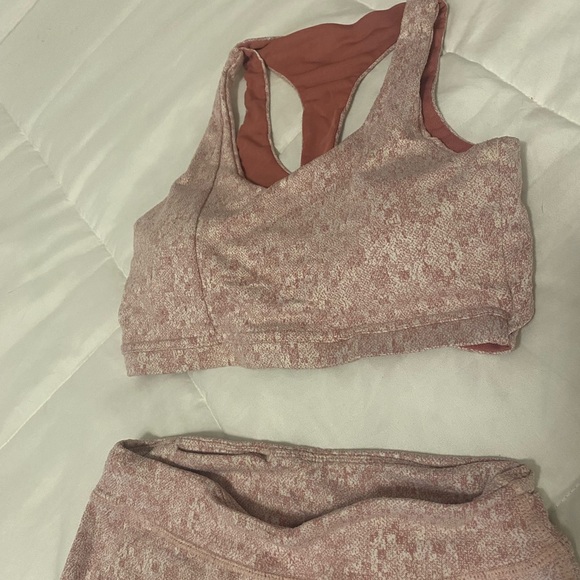 SET Gymshark Fleur Bra and leggings - Picture 5 of 5